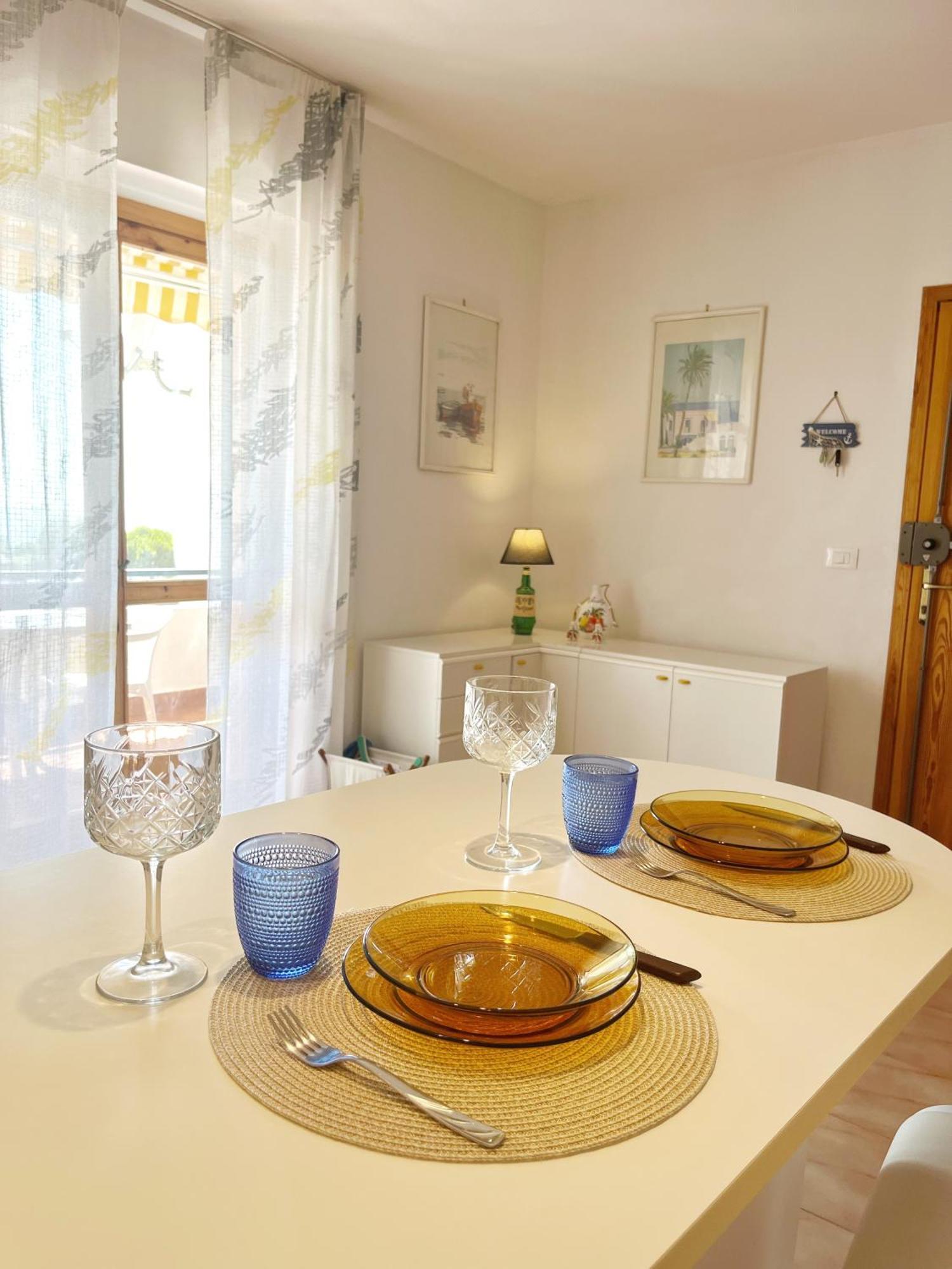 Ec Apartment *